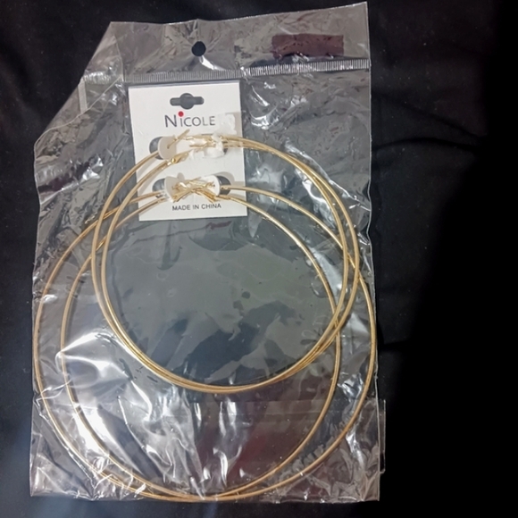 Jewelry - NEW Women Gold Fashion 2-pack hoop earrings